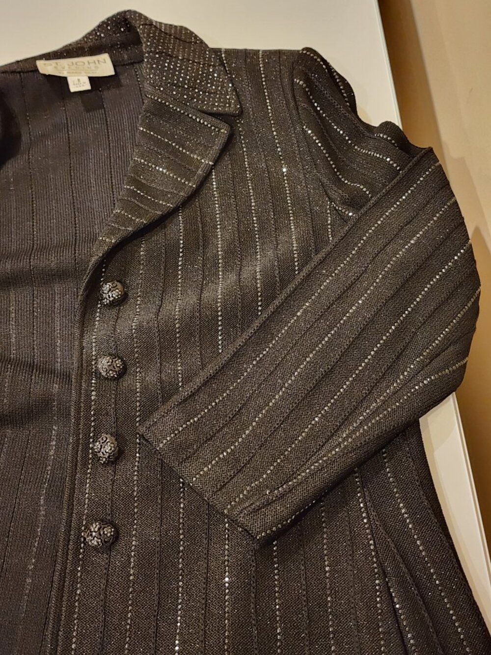 Excellent!!| US 8| ST JOHN: Black Elegant Shimmer Lightweight Blazer - Picture 9 of 16